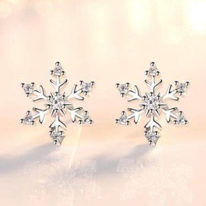 925 Sterling Silver Diamond Snowflake Earrings A